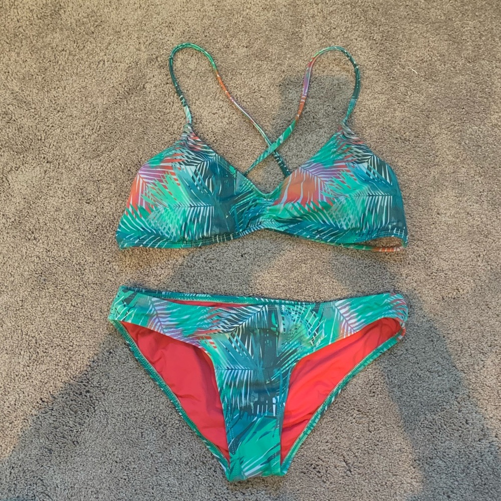 Sensi Graves Bikini Size Large